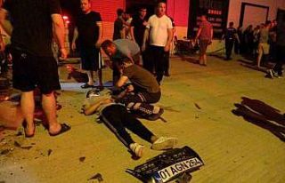 Otomobil market duvarına daldı: 5 yaralı