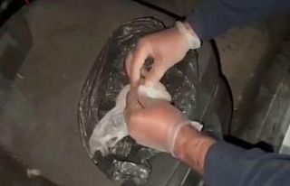 Otomobilde uyuşturucu ele geçirildi: 3 gözaltı