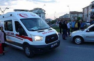 Otomobilin çarptığı yaya yaralandı