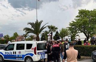 Otomobille çarpışan motosikletli yaralandı