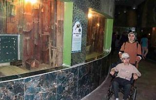 Özel çocuklar hayvanat bahçesini gezdi, eğlenceli...