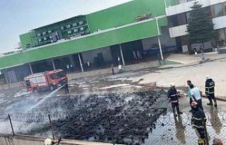 Paketleme tesisinde çıkan yangın söndürüldü