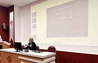 Paramedik öğrencilerine eğitim verildi