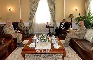 Paşalardan Vali Memiş’e ziyaret