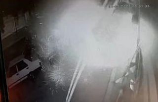 Patlamada ağır yaralanan kepçe operatörü yaşama...