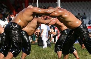 Pehlivanlar Marmaris’te er meydanına çıkıyor