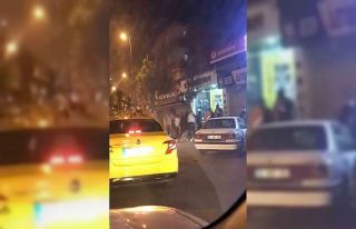 Pendik’te sokak ortasında linç girişimi: Tekme...