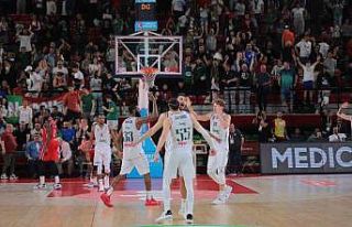 Pınar Karşıyaka, Büyükçekmece Basketbol deplasmanında