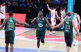 Pınar Karşıyakalı Angel Delgado, haftanın beşine...