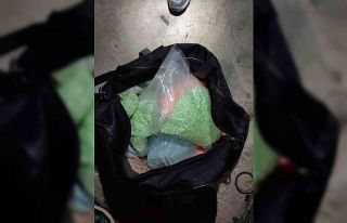 Polis 100 bin uyuşturucu hap ele geçirdi