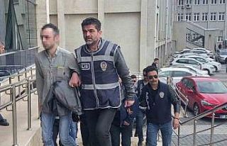 Polisin yakaladığı silah uyuşturucu çetesini...