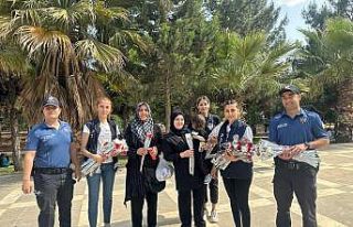 Polisler anneleri unutmadı