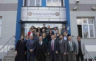 Rektör Çomaklı, fakülte ziyaretlerini sürdürüyor