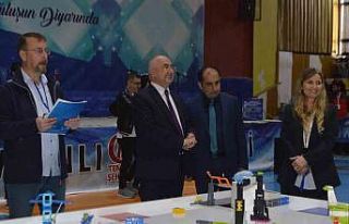 Robotlar ulusal düzeyde yarıştı