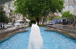 Sağanak yağmur yağışı altında ilginç görüntü