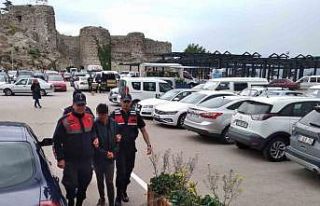 Şakalaştığı arkadaşını av tüfeğiyle kazaen...