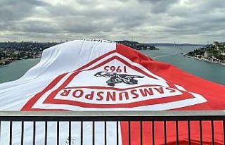 Şampiyon Samsunspor’un bayrağı İstanbul Boğazı’na...