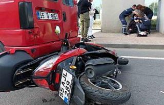 Samsun’da dolmuşa arkadan çarpan motosiklet sürücüsü...
