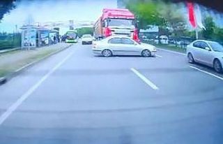 Samsun’da yürekleri ağza getiren kaza kameraya...