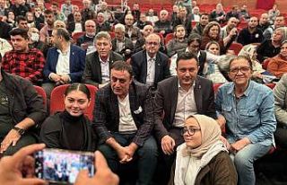 Sanatçı Tuncer’den milletvekili adayı oğluna...