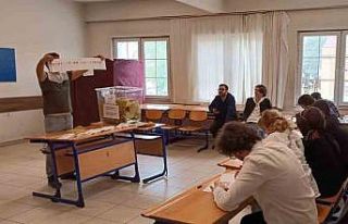 Sandıklar kapandı oy saymaya geçildi