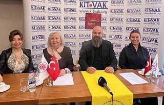 Şarkılarını kanser hastası çocuklara bağışladılar