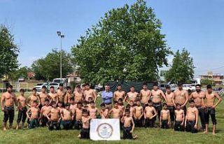 Serik gençlik merkezi güreş takımı sezonu açtı