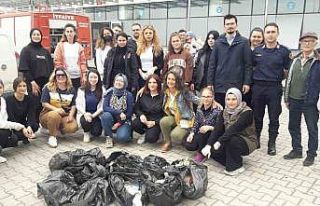 Sigaranın çevreye verdiği zararla dikkat çekmek...