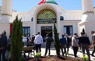 Siirtli iş adamı anne ve babasının hayrına cami...