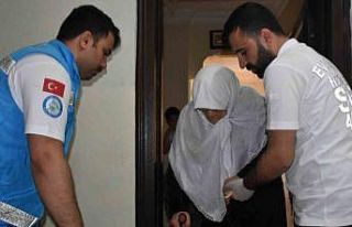 Siirt’te 85 yaşındaki kadının oy kullanması...