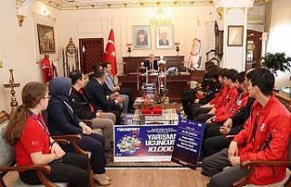 Şimşek, derece öğrencilerini altınla ödüllendirdi