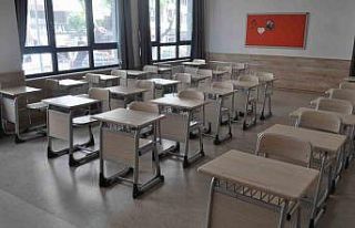 Sınıflar ders işlemek için hazır hale getirildi