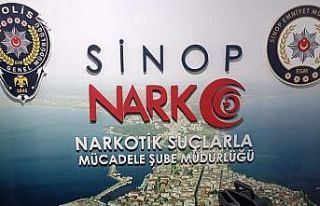 Sinop’ta polisin durdurduğu otomobilden uyuşturucu...