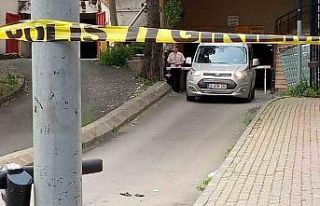 Şişli’de feci olay kamerada: Genç kız balkona...