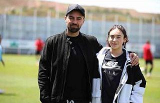 Sivassporlu eski futbolcu Kadir Bekmezci’den kulübe...