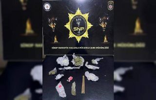 Şok uygulamada 3 araçta uyuşturucu ele geçirildi