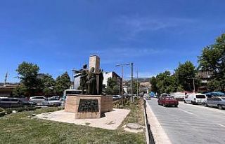 Sosyal medyadaki hakaretlere depremin merkez üssünden...