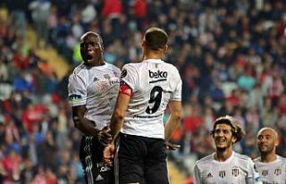 Spor Toto Süper Lig: FTA Antalyaspor: 1 - Beşiktaş:...