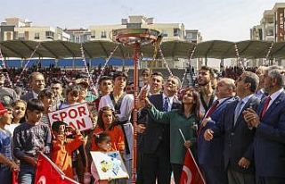 ‘Spor Van’ projesiyle 220 bin öğrenci sporla...