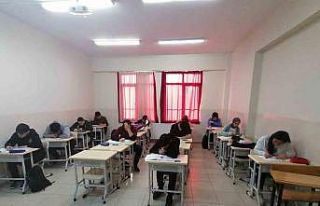 Şuhut’ta mezunlara yönelik üniversiteye hazırlık...