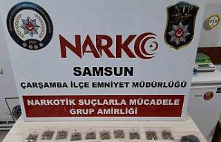 Şüpheli araçtan esrar çıktı