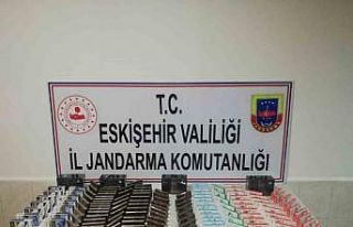 Şüpheli şahsın aracında 227 paket kaçak sigara...
