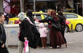 Taksim Meydanı dilencilerle doldu