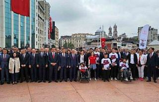 Taksim Meydanı’nda 19 Mayıs töreni