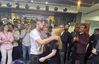 Talasgücü Belediyespor şampiyonluğu kutladı