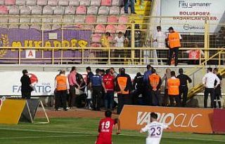 Taraftarlar arasında yaşanan arbedeye polis müdahalesi