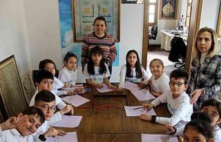 Tarihi konakta sanatla birlikte matematik öğreniyorlar