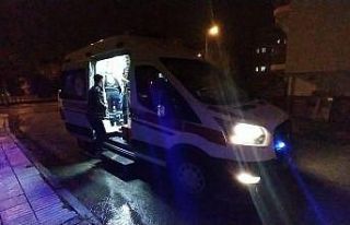 Tartıştığı eşini bıçakladı