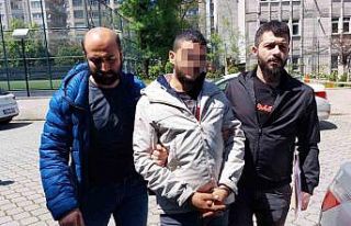 Tartıştığı genci sırtından bıçakladı