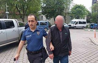 Tartıştığı kişiyi bıçakla yaralayan muhtara...